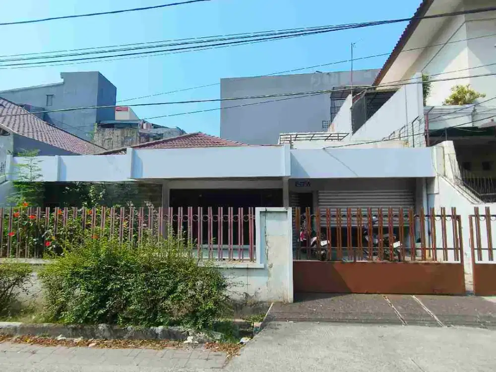 Rumah Bangunan Lama Di Duri Kepa Akses Jalan 3 Mobil Cocok untuk Kantor dan Usaha