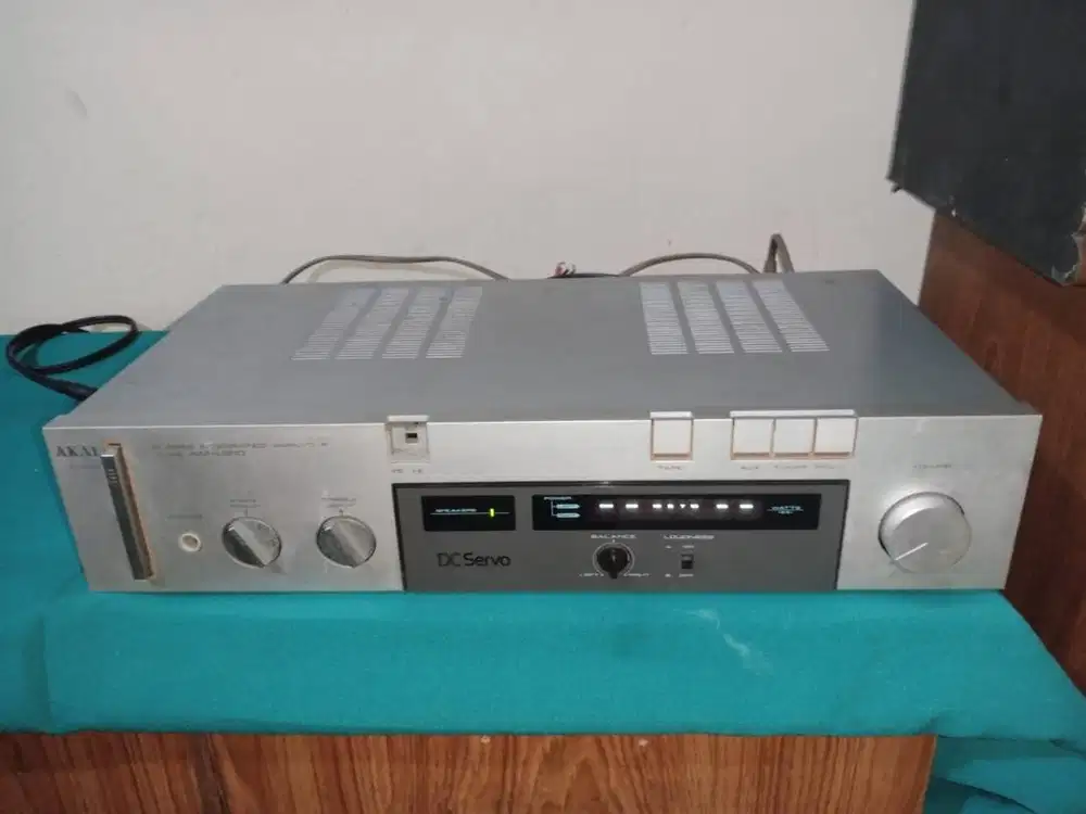 Integrated Amplifier AKAI vintage