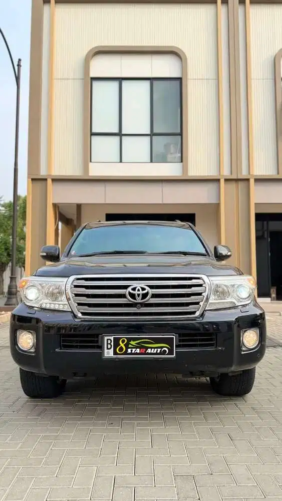 Toyota Land Cruiser J200 4x4 Matic AT 2013 Diesel