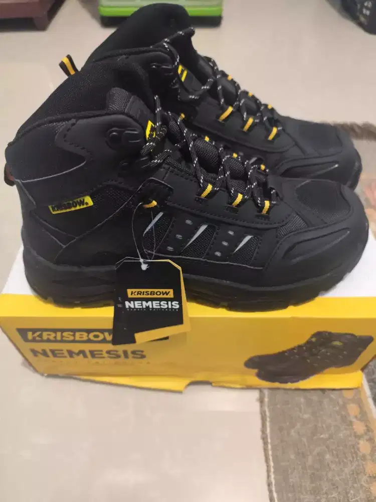 Sepatu safety Krisbow dan King