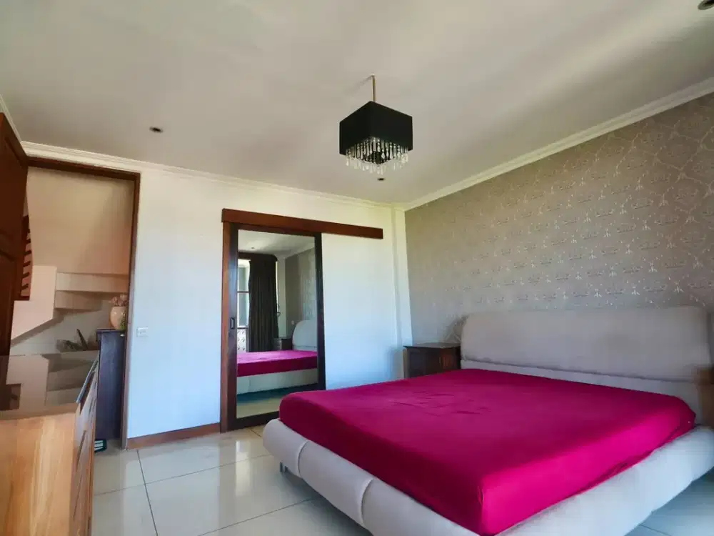 Dijual villa 5 bedroom plus rooftop di Seminyak Bali - Thumbnail 2