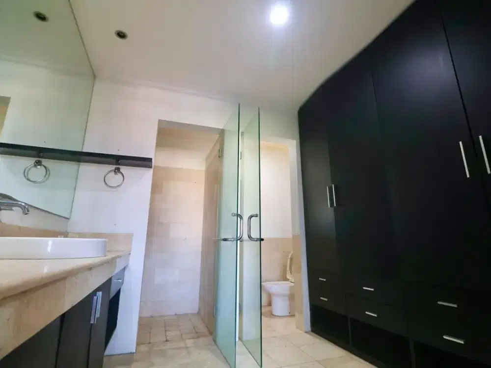 Dijual villa 5 bedroom plus rooftop di Seminyak Bali - Thumbnail 6