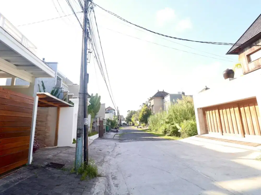 Dijual villa 5 bedroom plus rooftop di Seminyak Bali - Thumbnail 10