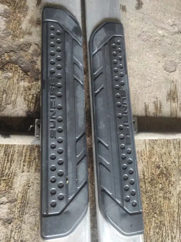 Footstep pijakan kaki suzuki escudo sidekick vitara