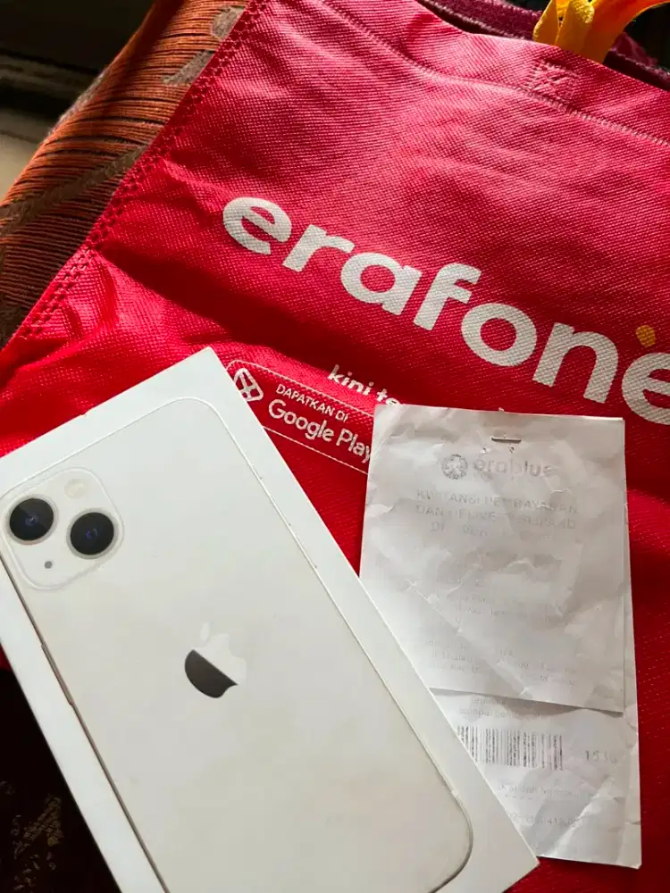 Iphone 13 ibox putih. garansi on November