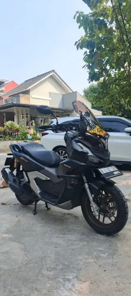 DIJUAL ATAU TT ADV160 ABS KILOMETER LOW 11RB