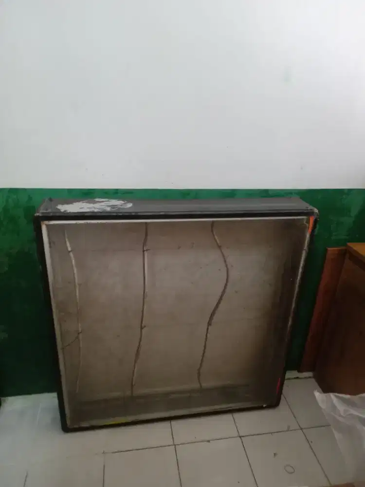 NEON BOX BEKAS 100x100cm