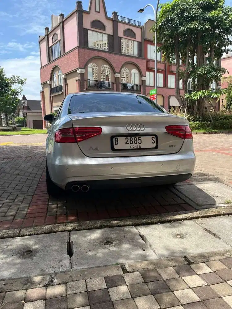 Audi A4 2012 Bensin