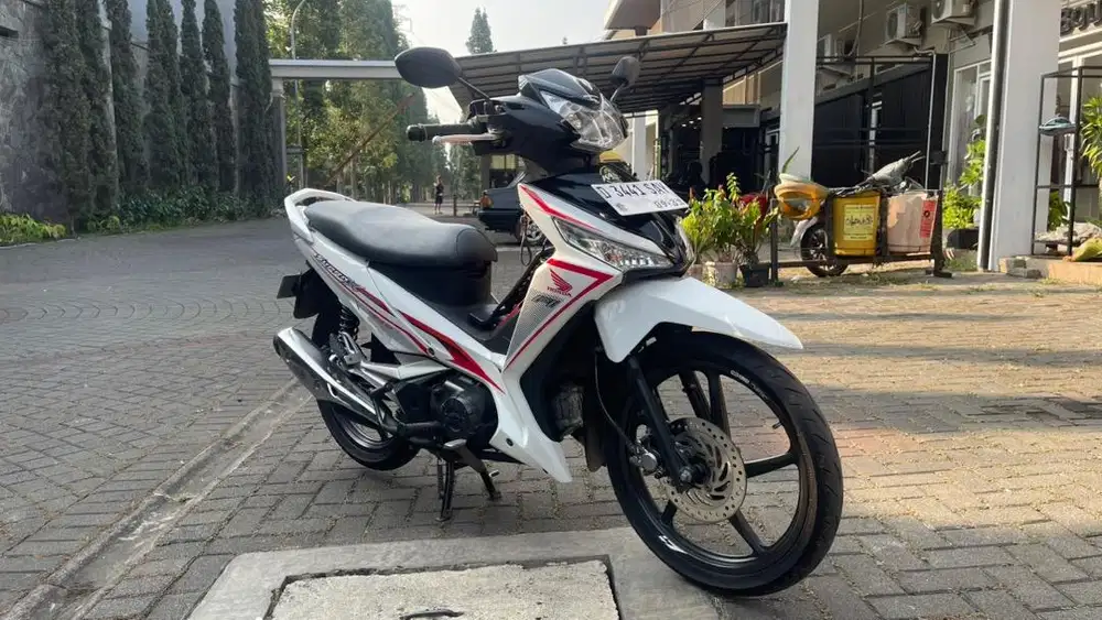 Supra X 125 FI 2016 Putih Langka Mulus Terawat