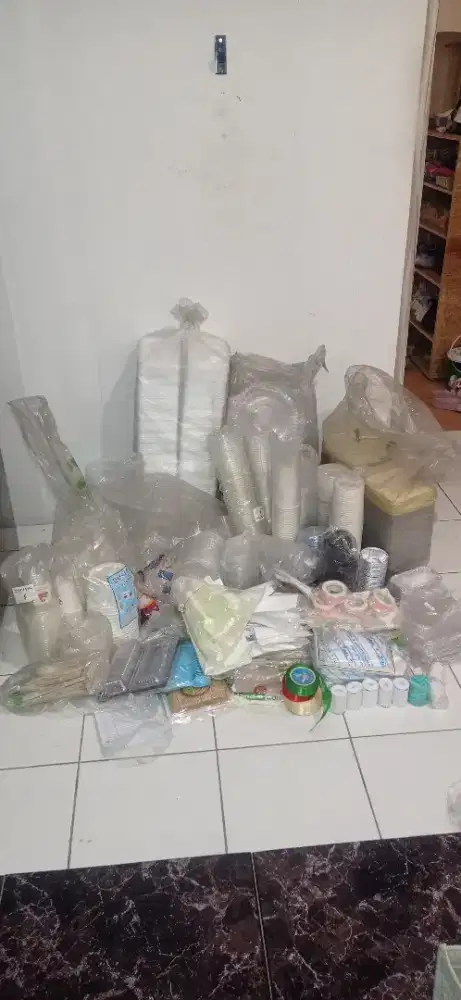Kemasan plastik Masih baru