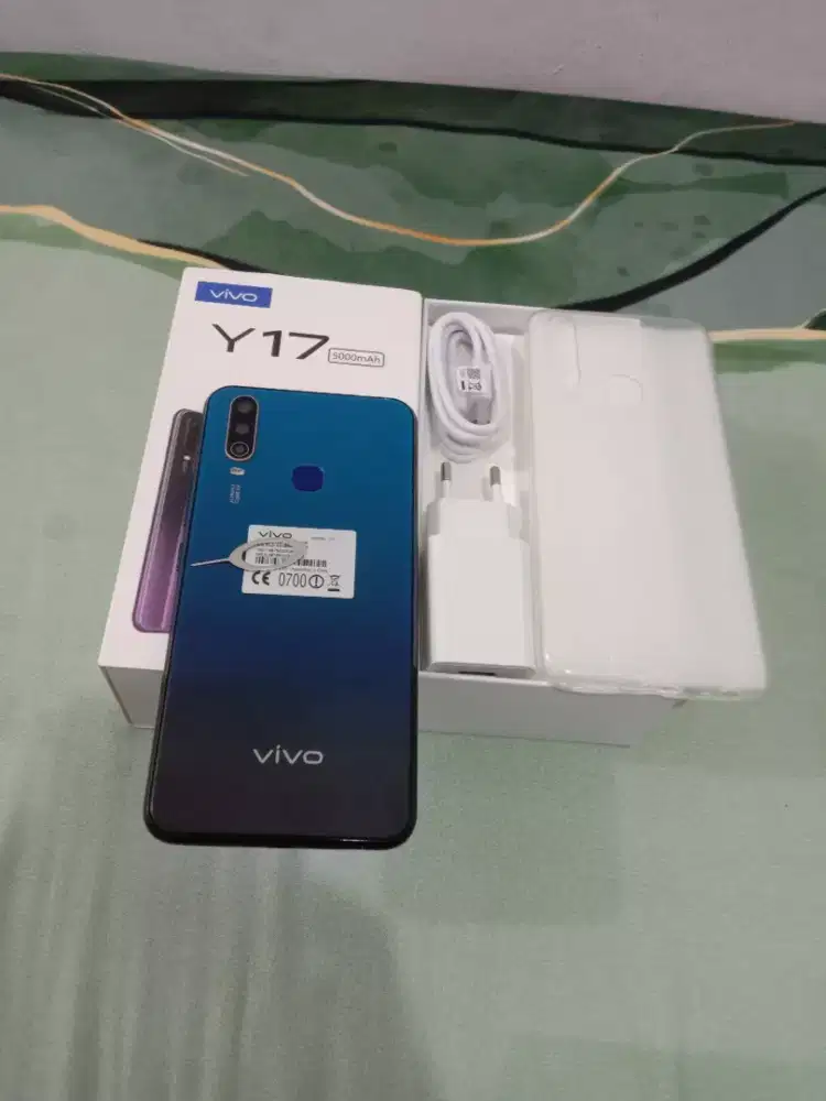 VIVO Y17 Ram 8GB fulset (warna biru)
