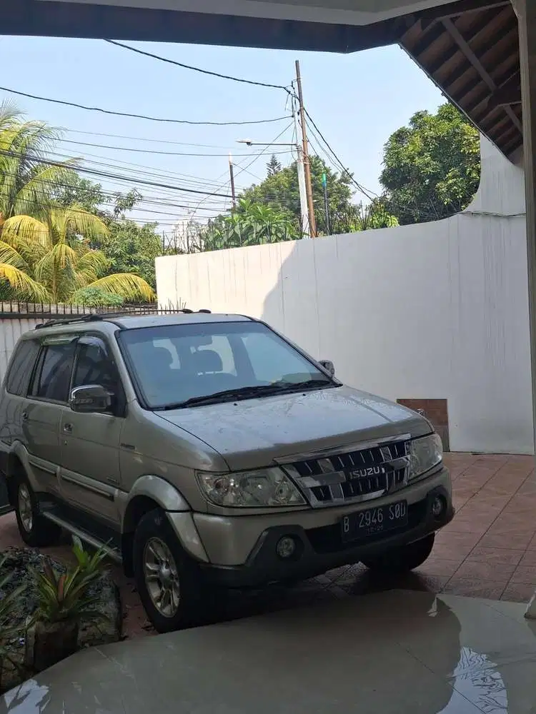 Isuzu Grand touring 2016 Diesel