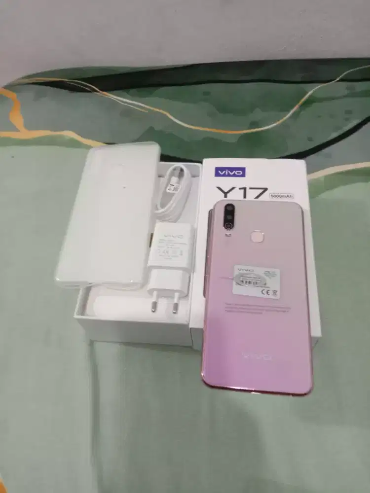 VIVO Y17 Ram 8GB fulset (warna pink)