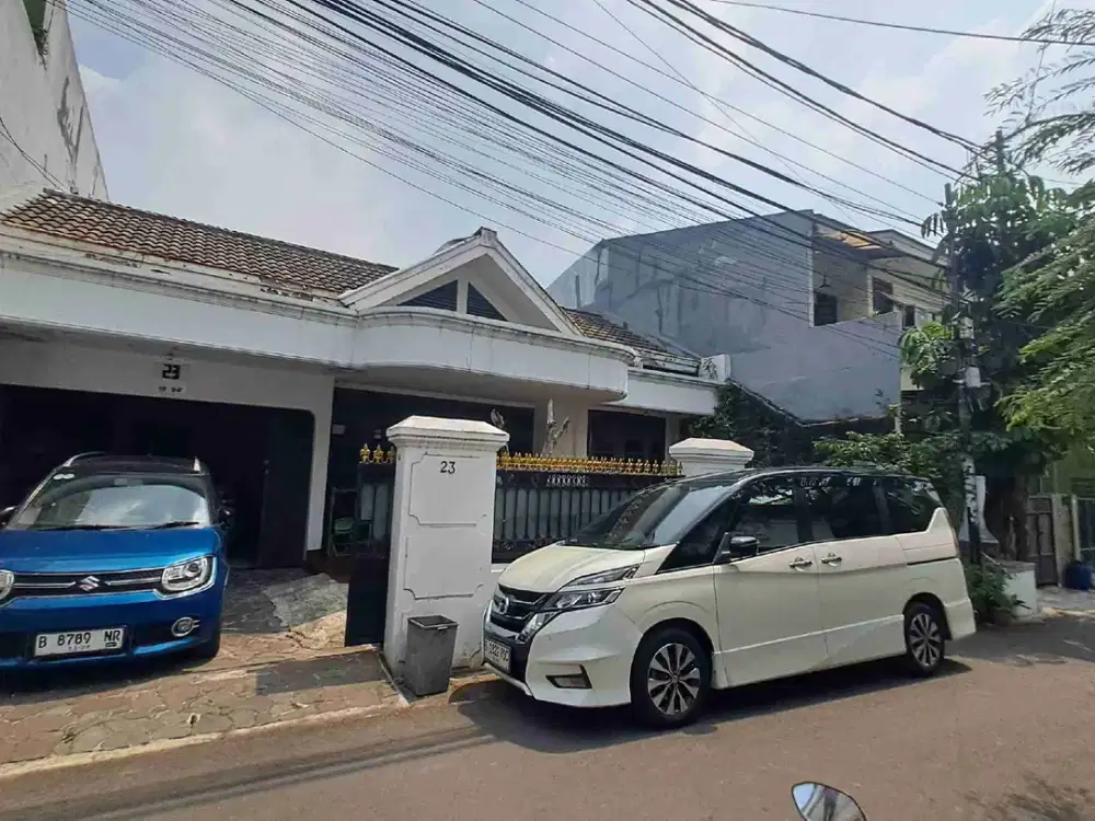 Jual dibawah harga pasar, mepet NJOP, Cempaka Putih Timur, luas 300M2, akses 2 mobil,  harga 3.9M nego sampai jadi