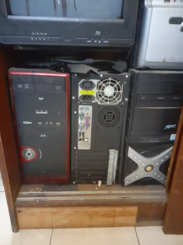Jual beli komputer bekas atau rusak