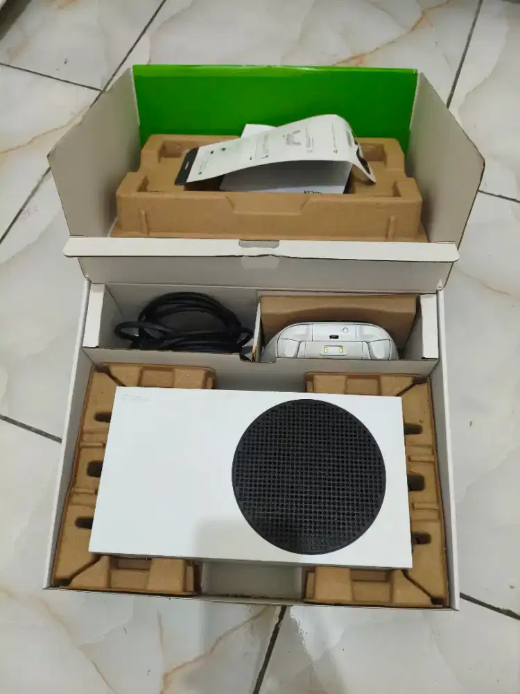 XBOX SERIES S 512GB (Fullset)+bonus