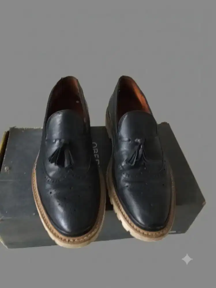 Sepatu FTALE Hitam 42