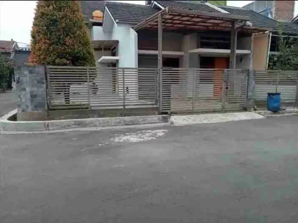 Disewakan Rumah Siap Huni di komplek Cisaranten kulon Arcamanik