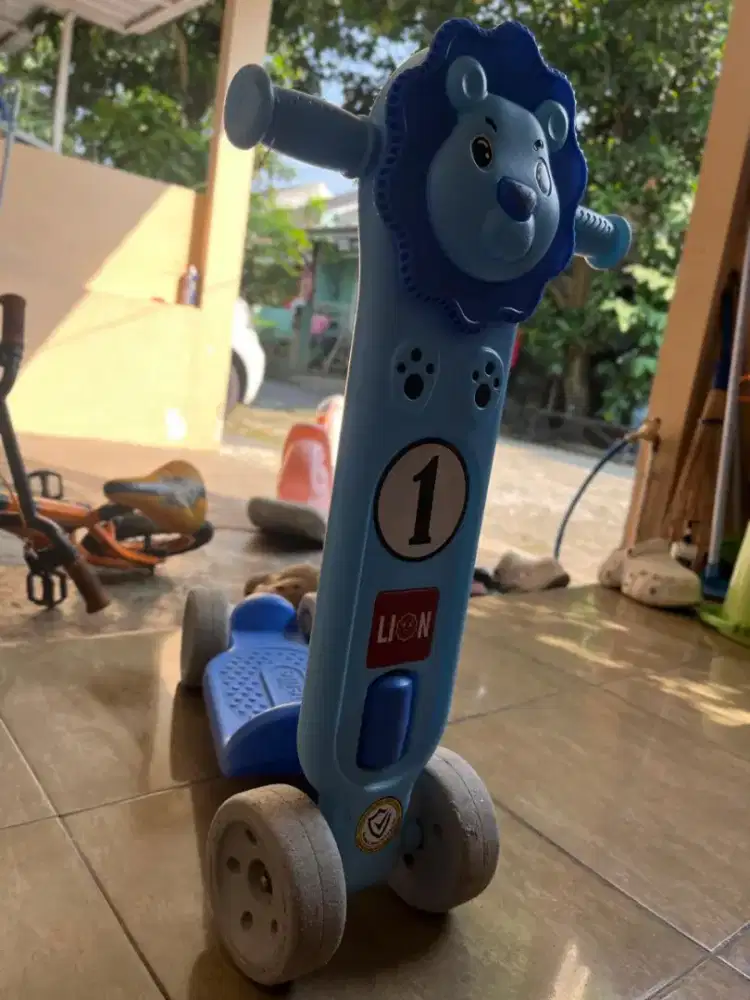 Mainan Anak Sepeda Scooter Skuter Melatih Keseimbangan Anak Motorik