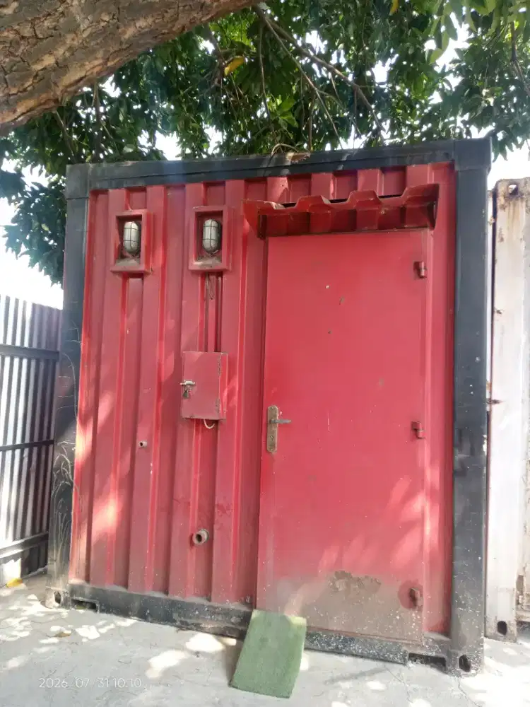 Container bekas coffeeshop.