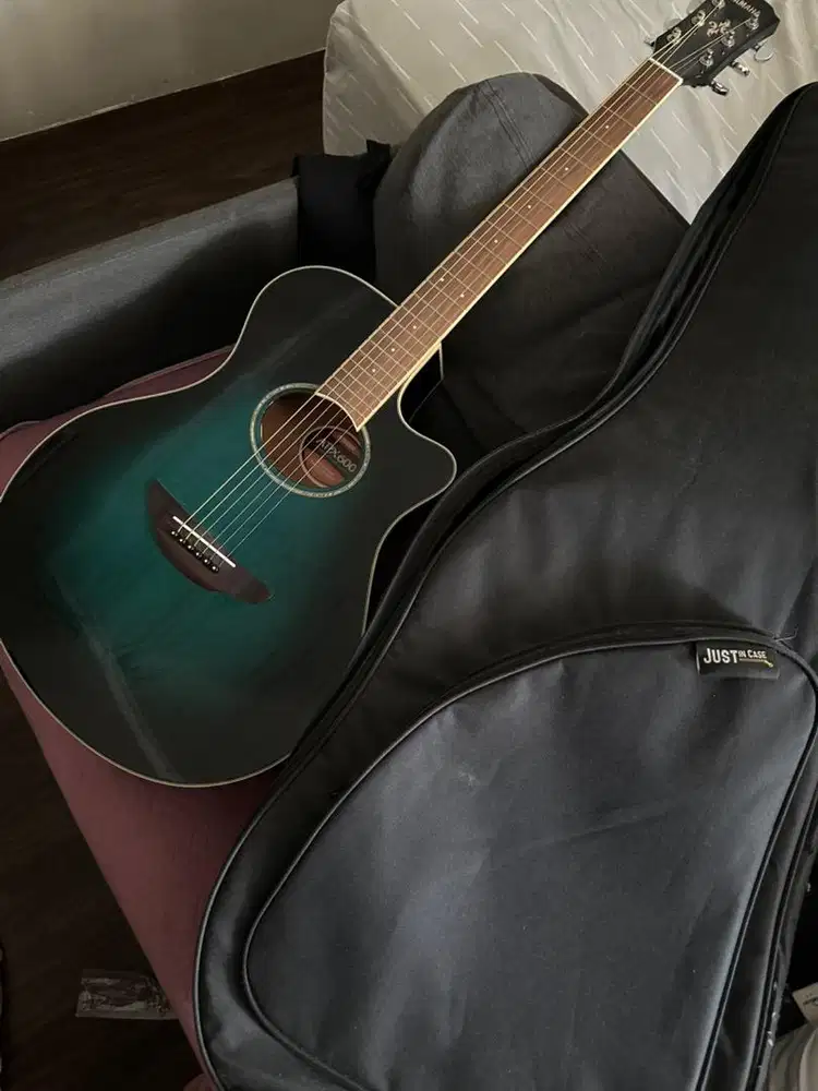 Jual gitar Yamaha APX 600