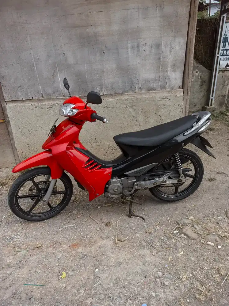 Suzuki shogun R 125 2007
