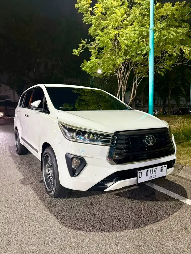 Toyota Innova Reborn 2021 2.4 V Diesel AT