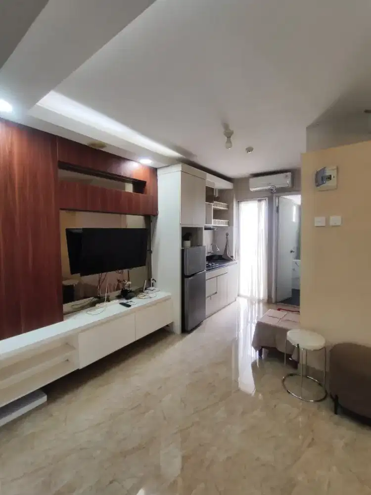 Unit sewa 2BR jadi 1BR tower Baru Apartemen Bassura City
