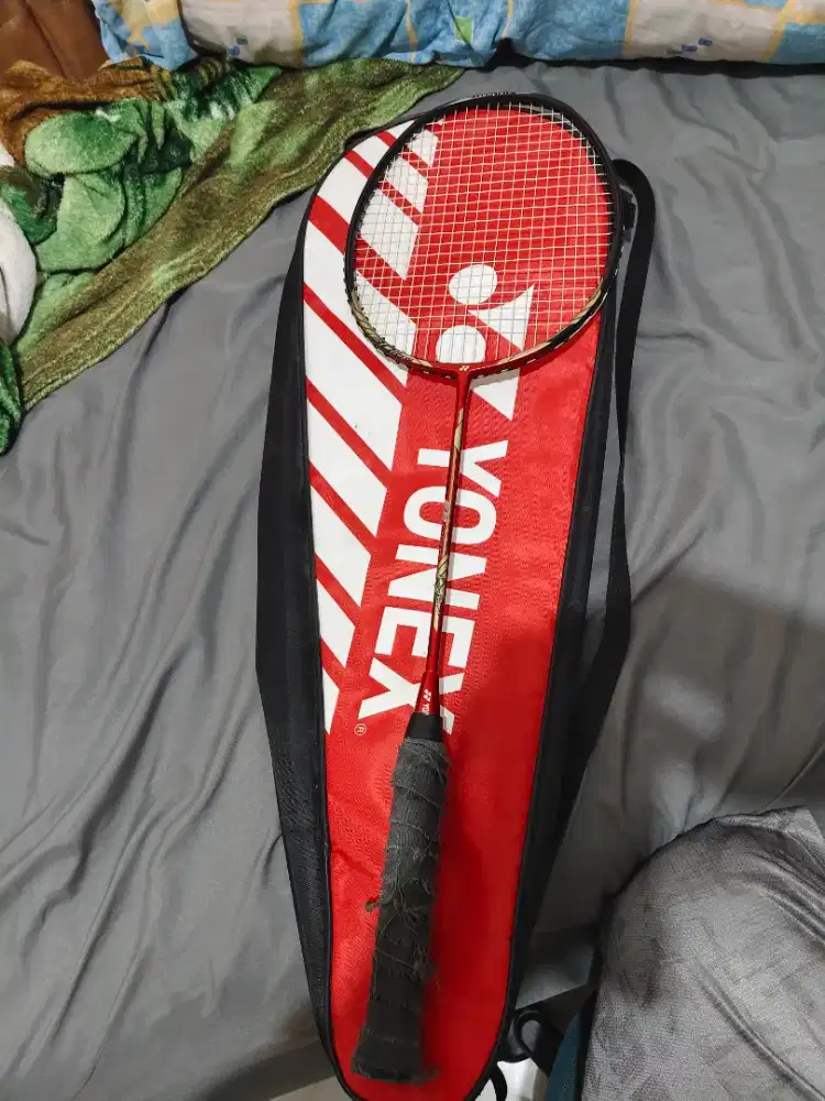 Raket bulutangkis Yonex nanoray 68 light Rudy Hartono signatute