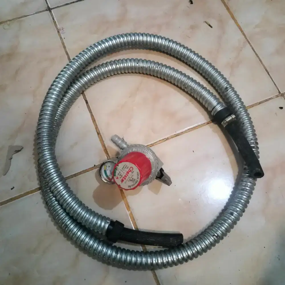 regulator dan selang gas