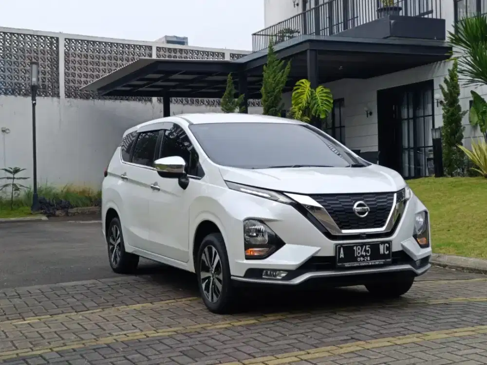 Nissan Livina Vl 1.5 Automatic 2021 Bensin Putih Metalik