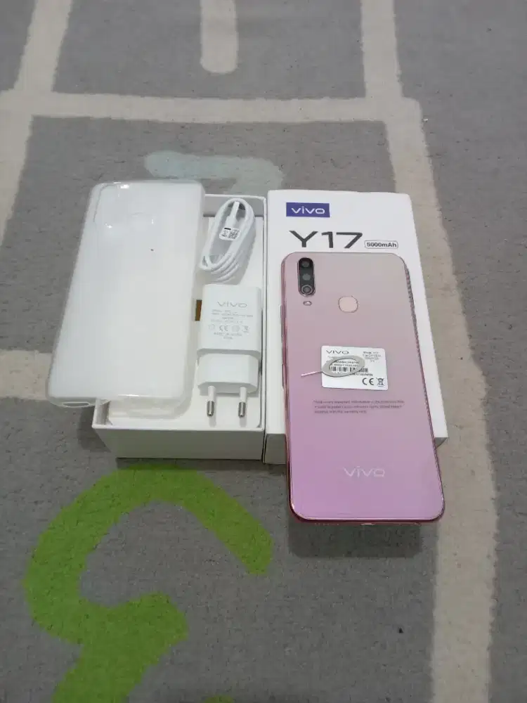 VIVO Y17 Ram 8GB fulset (warna pink)