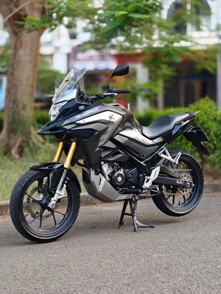HONDA CB 150X COKLAT 2023 KM 8K PAJAK PANJANG SIAP GASPOL