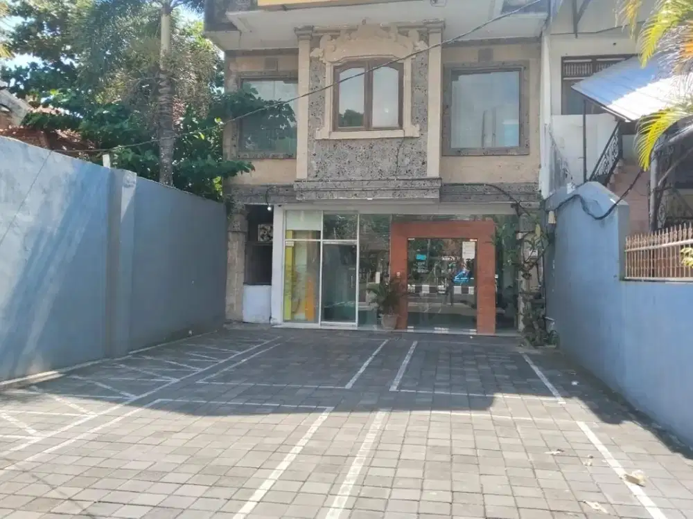 TANAH BERISI BANGUNAN KANTOR DI JL UTAMA NUSA DUA DEKAT PANTAI