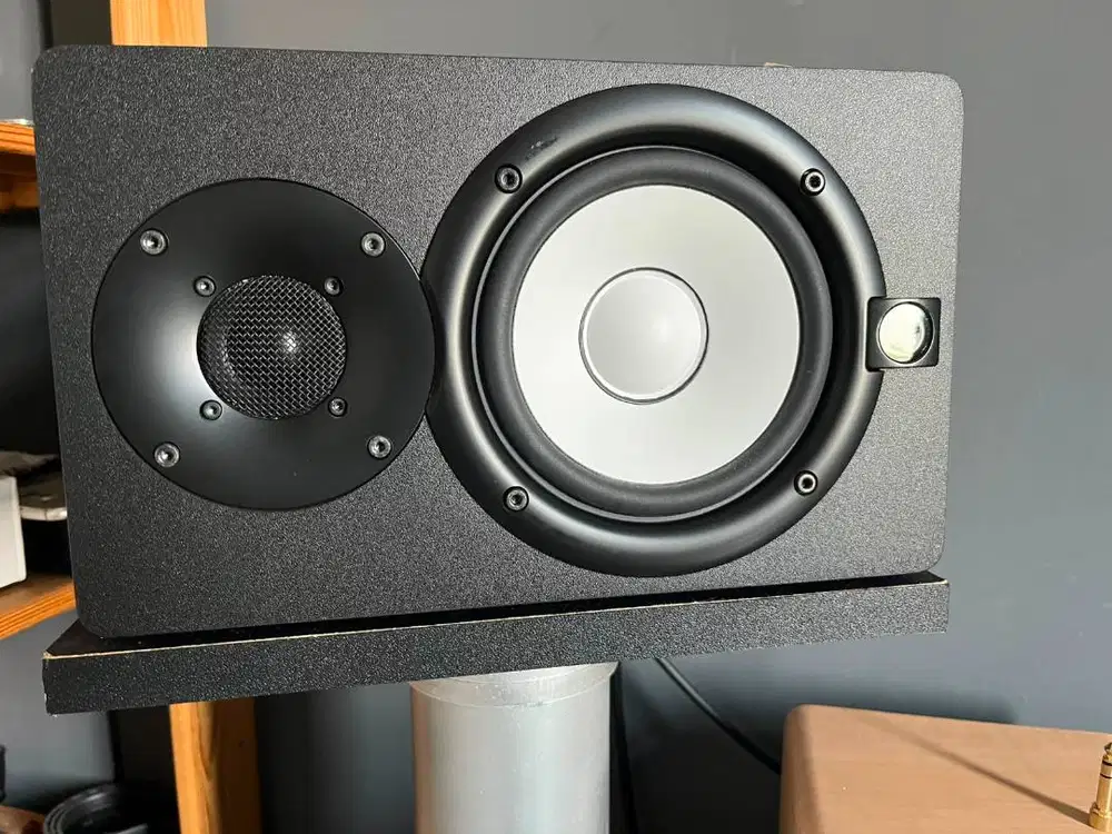 Yamaha HS5 Studio Monitor Dijual - Sepasang