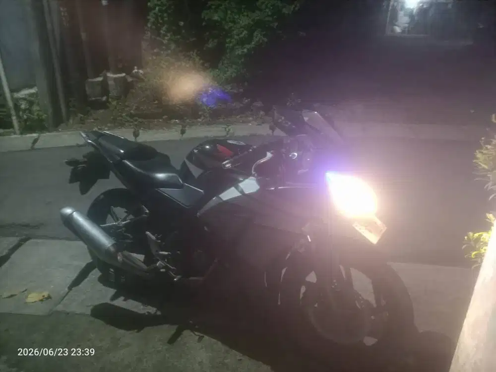 Honda CBR 150 R K45