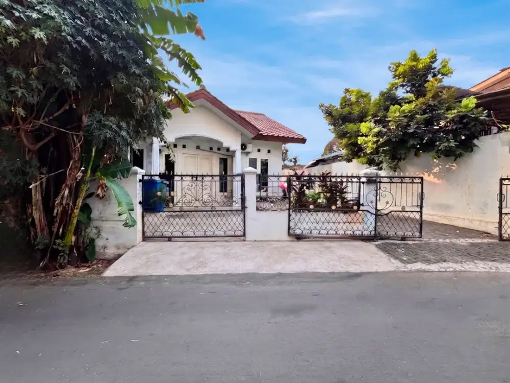 RUMAH + KOST DI TEBET, INVESTASI YANG SIAP DIKEMBANGKAN !
