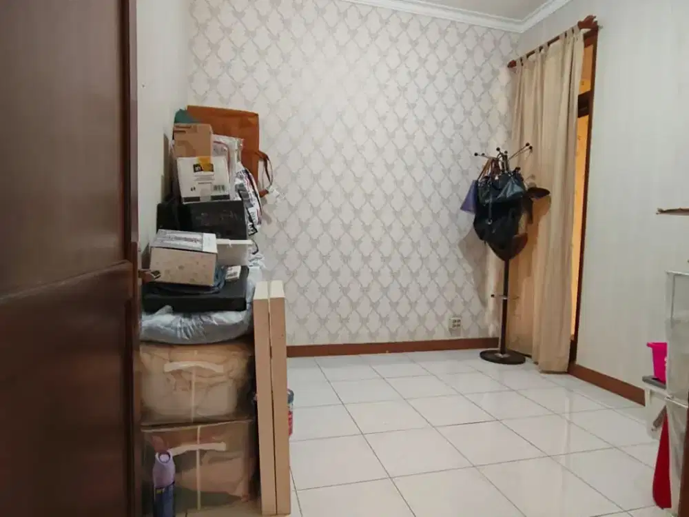 Rumah Bagus Modern - Citraland, Surabaya