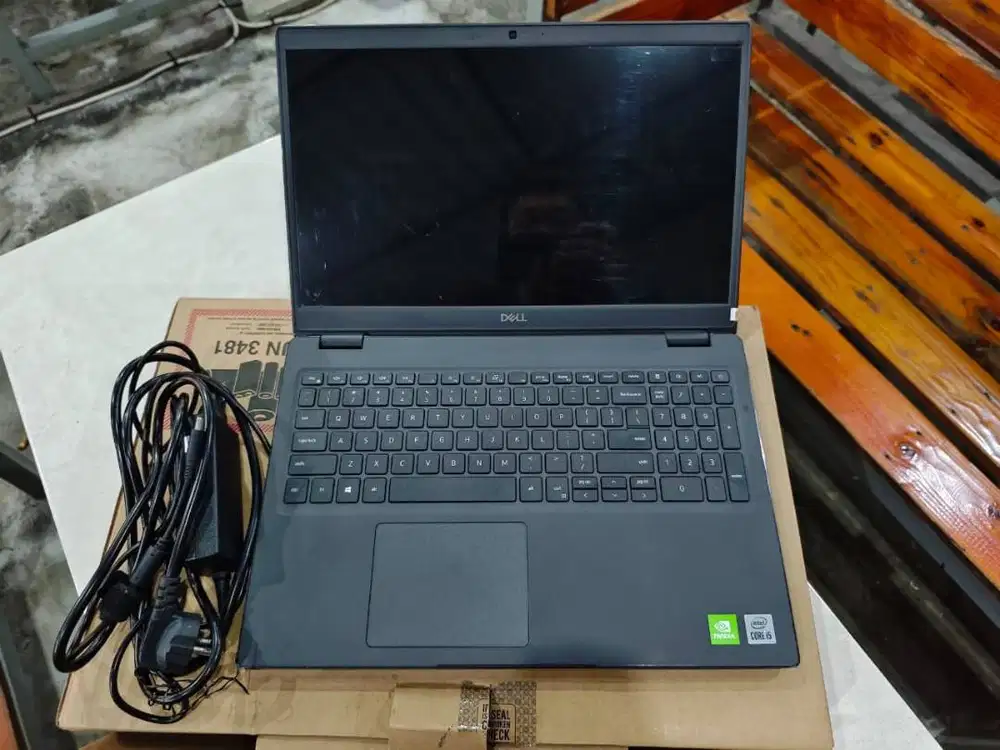 Laptop Dell Latitude 3510 15,6 Inch 12/256 mulus like new fullset