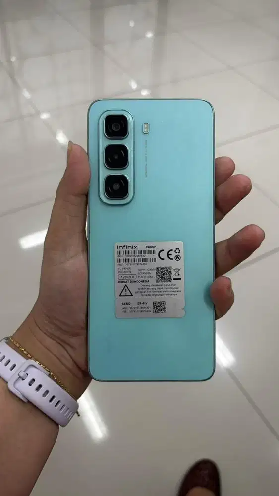 Infinix hot 50 hijau