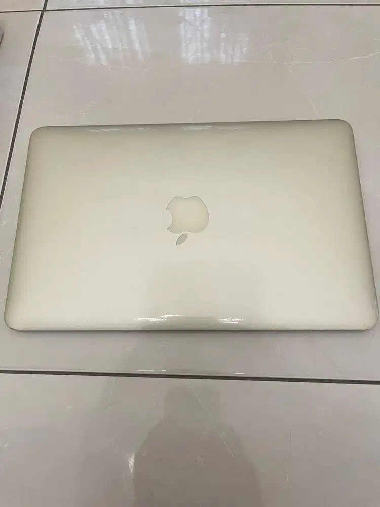 Jual MacBook Air 11Mid 2012 - Fullset Lengkap