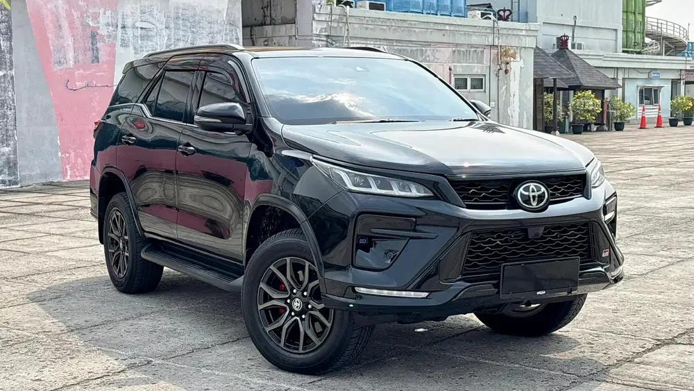 [KM 10.000]TOYOTA FORTUNER 2.8 GR TSS LEGENDER TETRADRIVE 4x4 2025