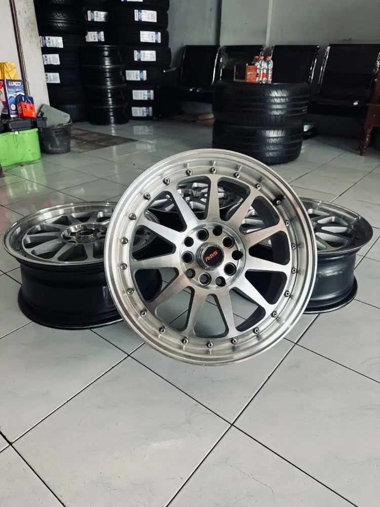 Velg Mobil Bekas Rays R16x7inch ET40 H5x100/114.3 Second Like new