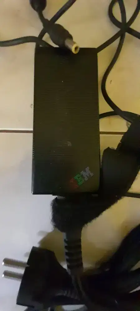 IBM Adaptor Charger Laptop