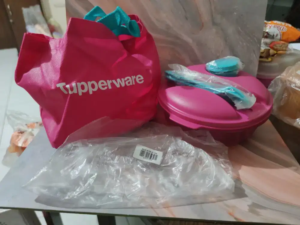 Tupperware Bekal Makan