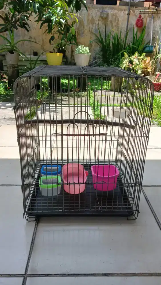 Kandang Burung Besi