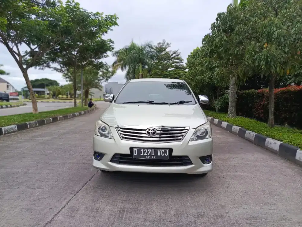 Toyota innova g 2.4 Diesel matic DP 8 jt