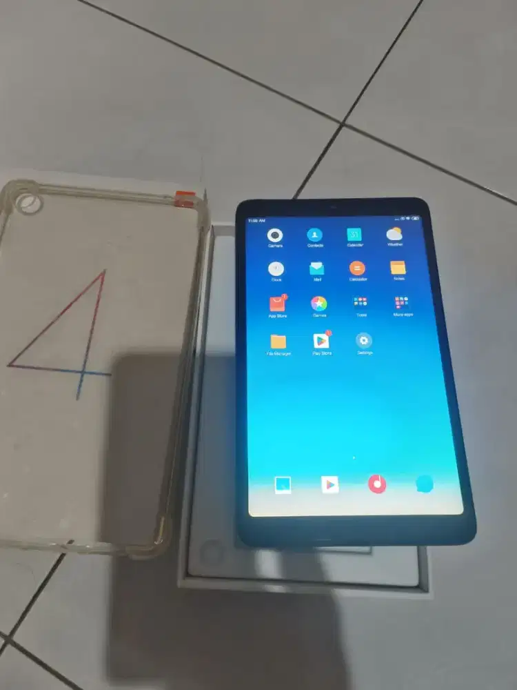 Xiaomi mi pad 4 ram 4/64 4G
layar 8 inch
