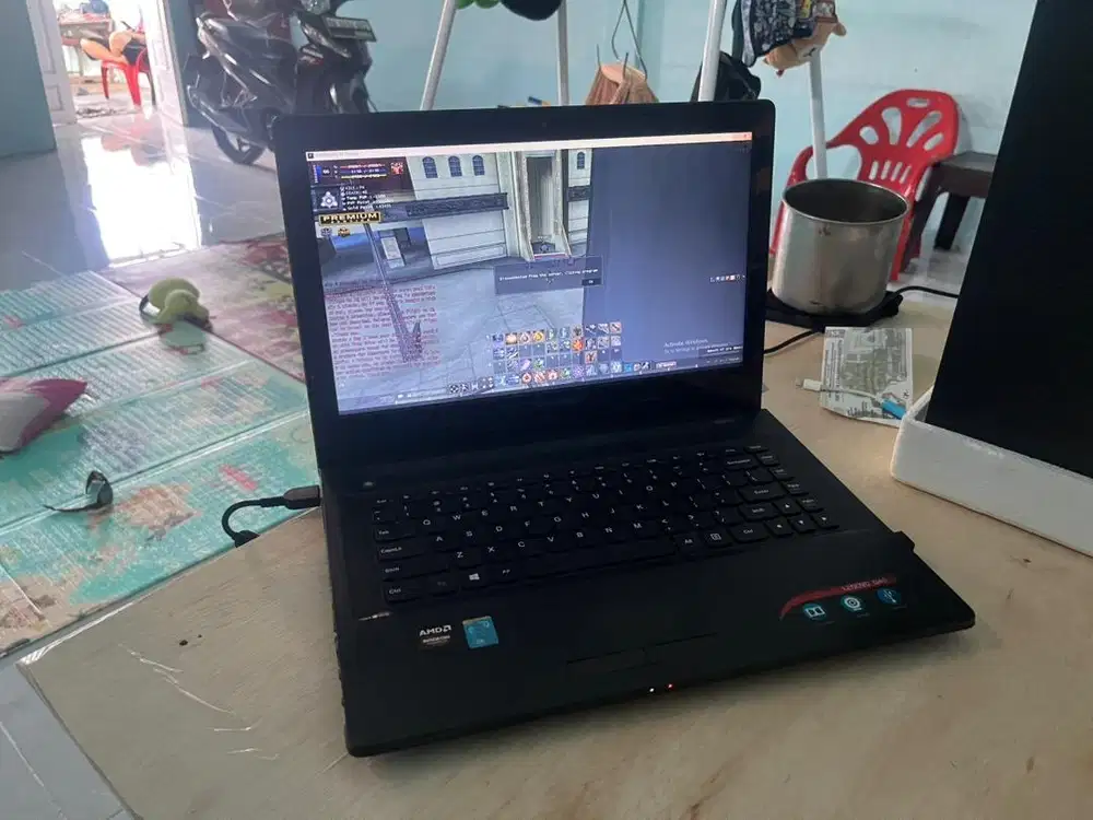 Dijual Laptop Lenovo Core i7 Gen 5 Amd Radeon 2GB SSD 256, 4 Juta