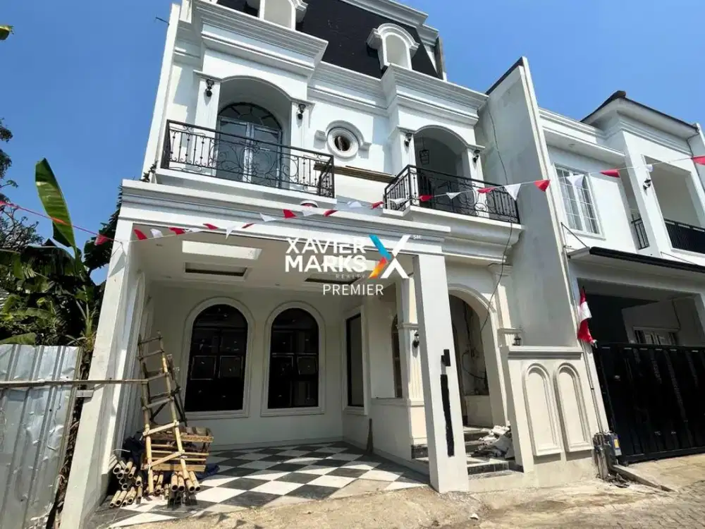 DIJUAL Baru Gress American Classic 3Lt Bonus Furnish Ada Rooftop Lingkungan Aman dan Akses Jalan Lebar Dekat Rsia Puri Bunda dan Balai Kota di Sulfat